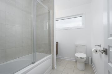 1035-rue-des-Lucioles-St-Lazare-28-of-34