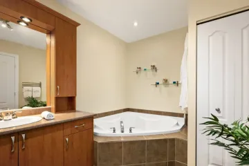 1170-Rue-Emile-Bouchard-202-Vaudreuil-Dorion-QC_12