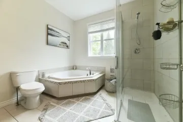 202-Rue-de-la-Seigneurie-Hudson-QC_01