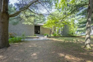 2530-Rue-du-Bourgogne-Saint-Lazare-QC_04