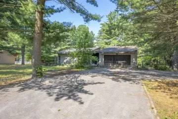 2530-Rue-du-Bourgogne-Saint-Lazare-QC_05