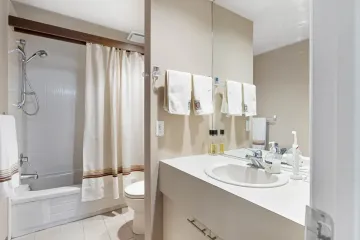 2530-Rue-du-Bourgogne-Saint-Lazare-QC_31