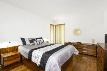 2530-Rue-du-Bourgogne-Saint-Lazare-QC_35