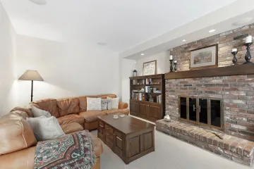 2619-Rue-Equerry-Saint-Lazare_14