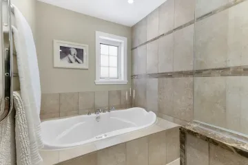 2619-Rue-Equerry-Saint-Lazare_29