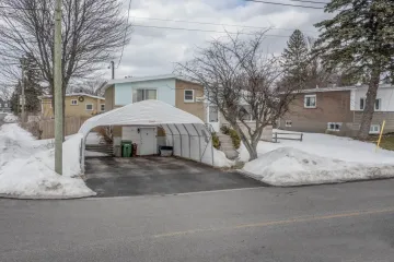 4460-Rue-Rolland-Pierrefonds-QC_01