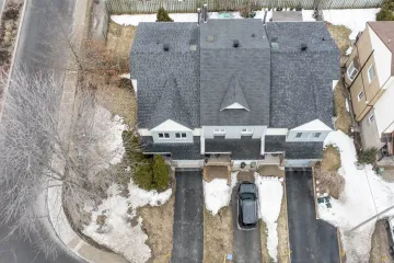 64-Av-Saddlewood-Pointe-Claire-QC_02