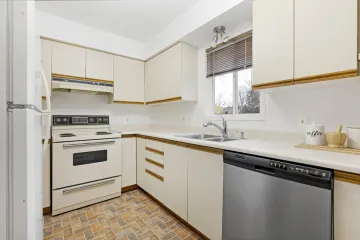 64-Av-Saddlewood-Pointe-Claire-QC_09