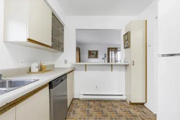 64-Av-Saddlewood-Pointe-Claire-QC_10
