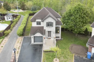737-Rue-de-la-Colline-Pincourt-QC_23