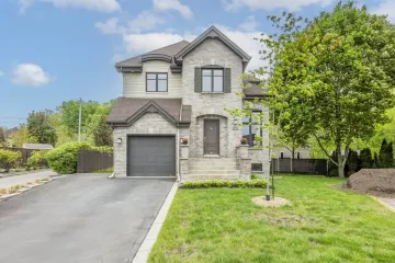 737-Rue-de-la-Colline-Pincourt-QC_35